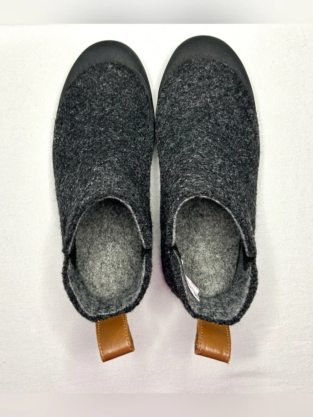 Huckberry‎ Greys Wool Outdoor Slipper Boot Mens 6 Gray Charcoal Wool Rubber Sole